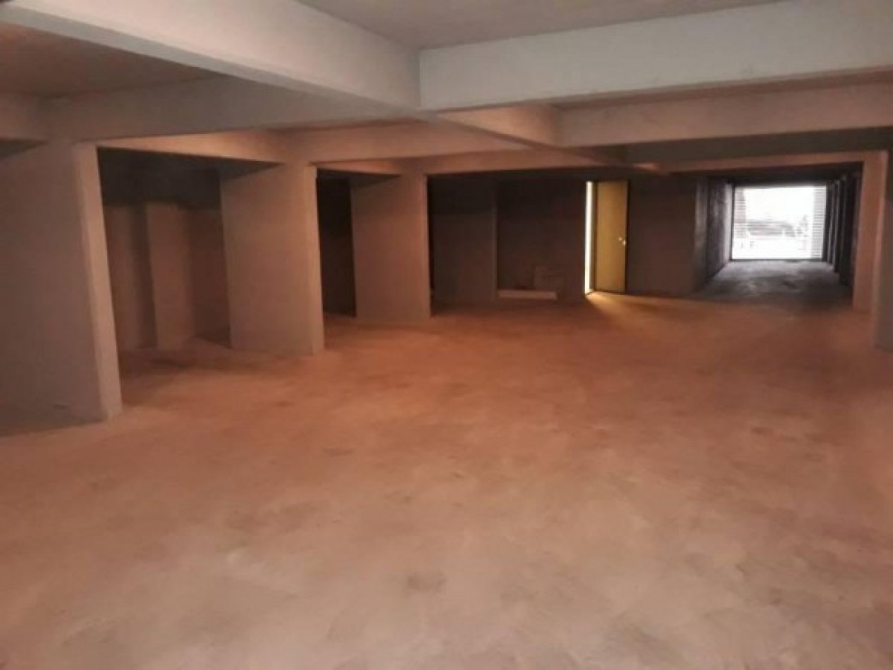 Cocheras en PB y Primer Piso