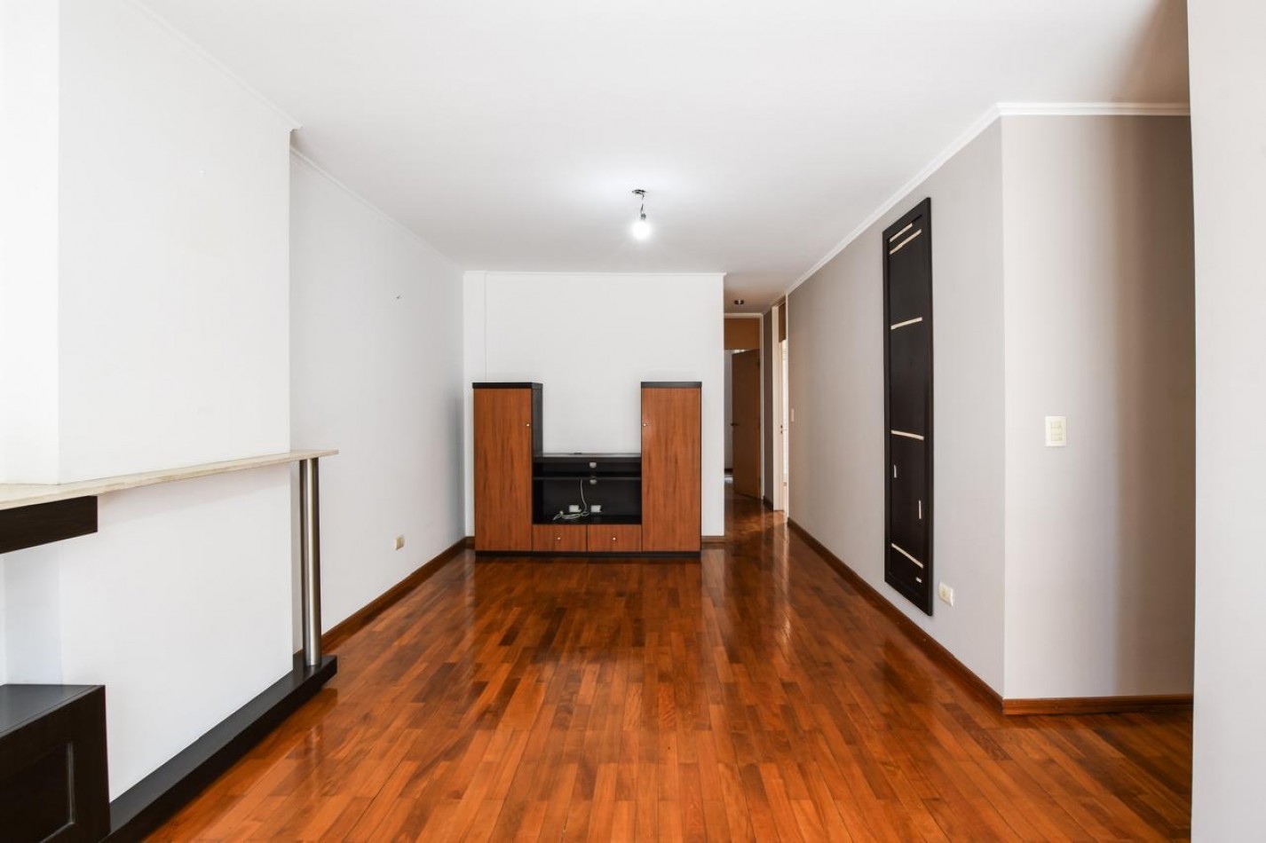 DEPARTAMENTO DOS DORMITORIOS CON COCHERA. INMEJORABLE ZONA 