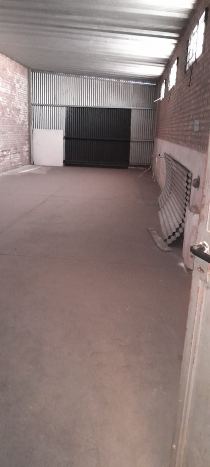 Parking + Local Comercial  + 2 depositos.Pleno Corazon de Echesortu! Alta Rentabilidad!!